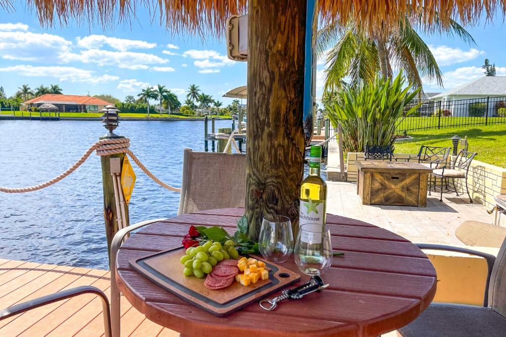 Waterfront Pool and Spa Relaxing Cape Coral Retreat